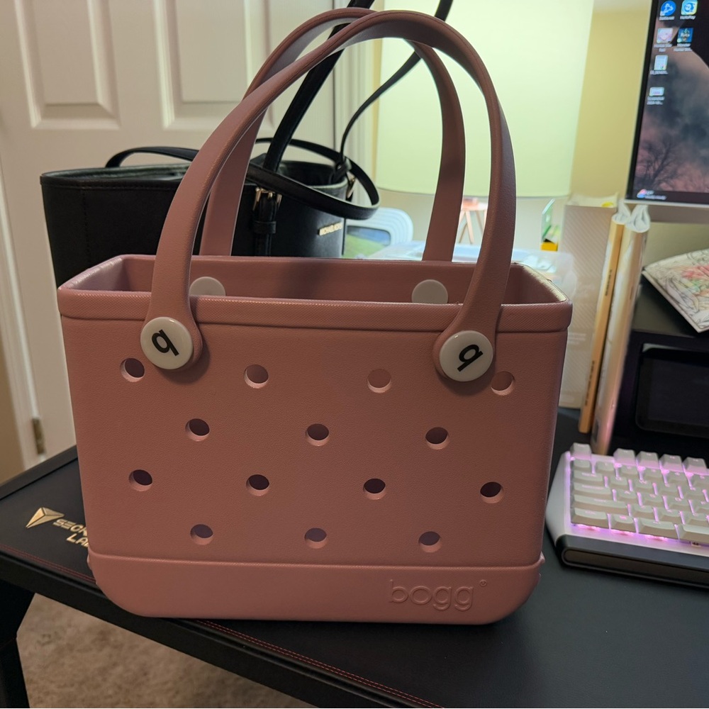 Itty Bitty Bogg Bag in blush/nude color - Brand New - Used Once